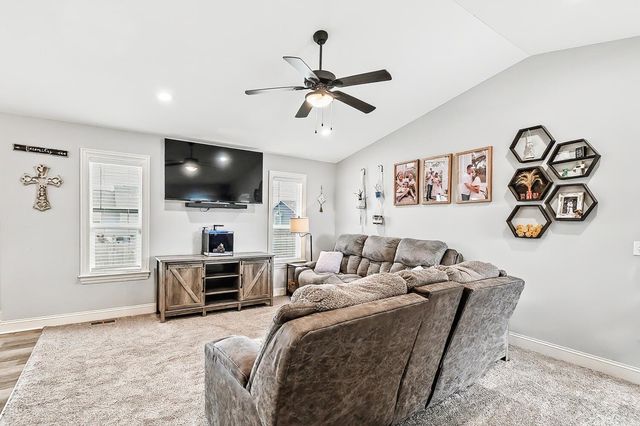 1000 N Casado Ct, Goddard, KS 67052