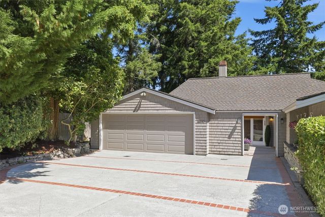 18540 63rd Avenue NE, Kenmore, WA 98028