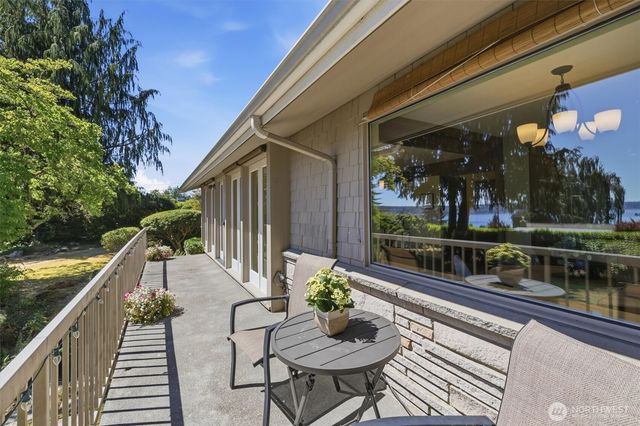 18540 63rd Avenue NE, Kenmore, WA 98028