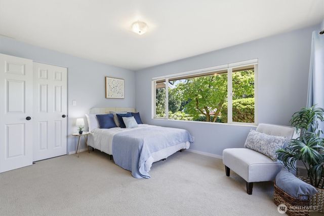18540 63rd Avenue NE, Kenmore, WA 98028