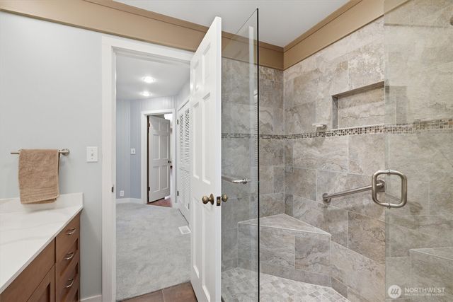 18540 63rd Avenue NE, Kenmore, WA 98028