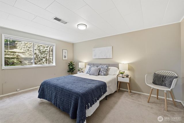 18540 63rd Avenue NE, Kenmore, WA 98028