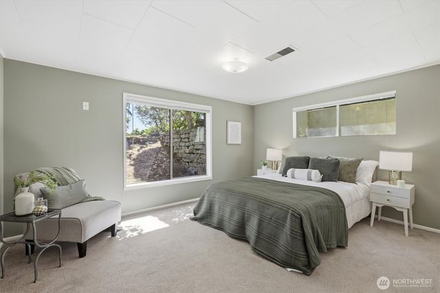 18540 63rd Avenue NE, Kenmore, WA 98028