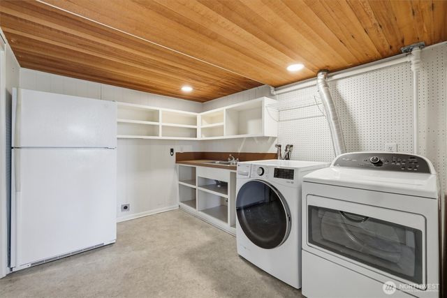 18540 63rd Avenue NE, Kenmore, WA 98028