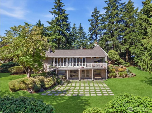 18540 63rd Avenue NE, Kenmore, WA 98028