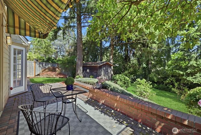 18540 63rd Avenue NE, Kenmore, WA 98028