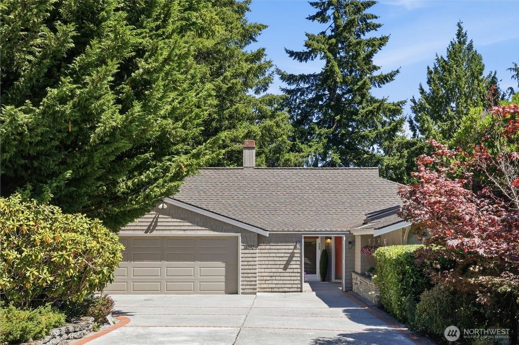 18540 63rd Avenue NE, Kenmore, WA 98028