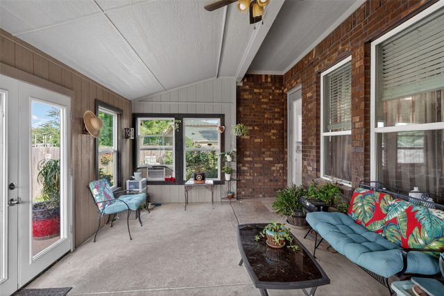 108 Mcanear Street, Cleburne, TX 76033