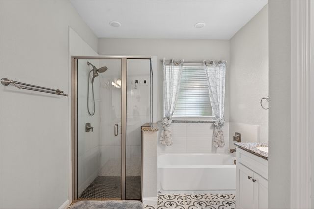 108 Mcanear Street, Cleburne, TX 76033