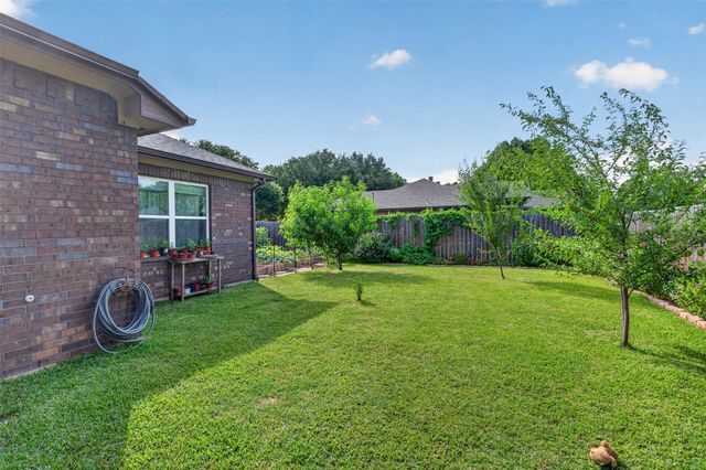 108 Mcanear Street, Cleburne, TX 76033