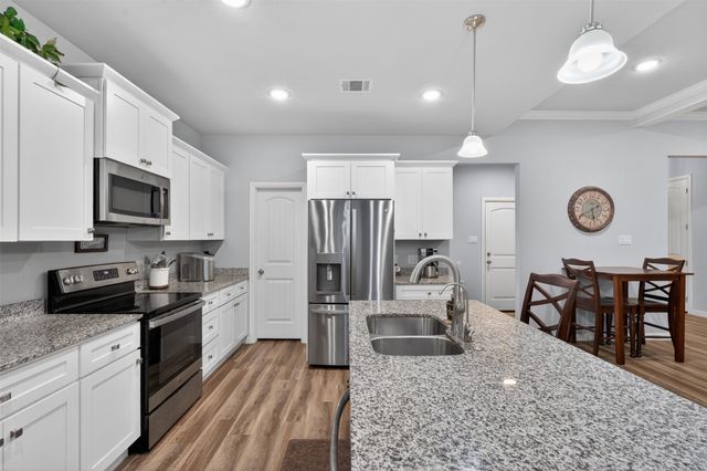 108 Mcanear Street, Cleburne, TX 76033