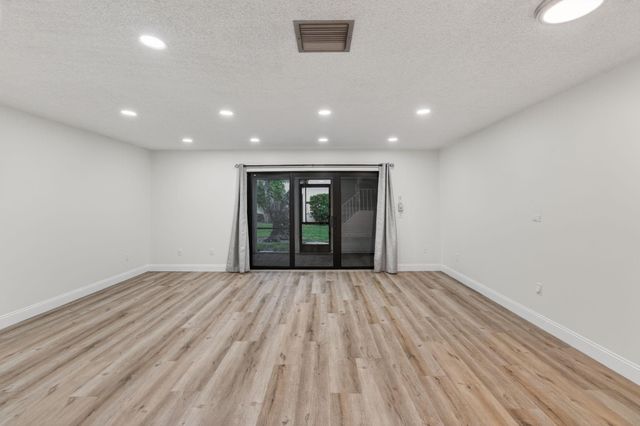 21682 Cypress Road 11C, Boca Raton, FL 33433