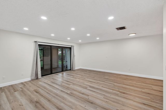 21682 Cypress Road 11C, Boca Raton, FL 33433