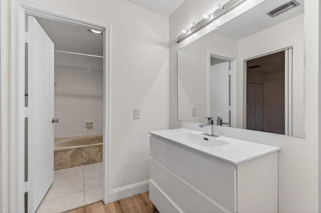 21682 Cypress Road 11C, Boca Raton, FL 33433