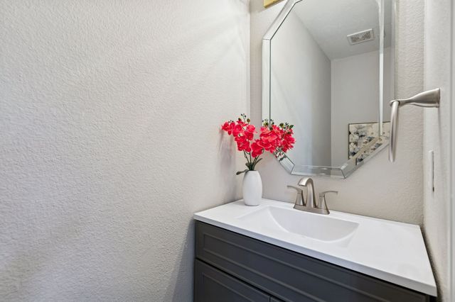 1100 Breezewood Drive, Lewisville, TX 75077