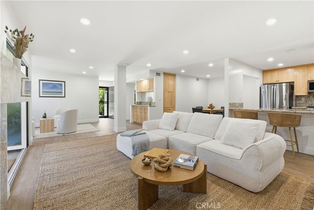 1973 Majorca, Oxnard, CA 93035