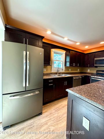 610 Woodbury Avenue, Lansing, MI 48906