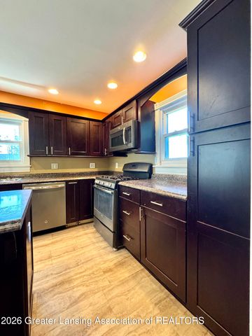 610 Woodbury Avenue, Lansing, MI 48906