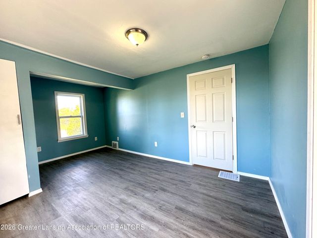 610 Woodbury Avenue, Lansing, MI 48906
