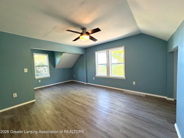 610 Woodbury Avenue, Lansing, MI 48906