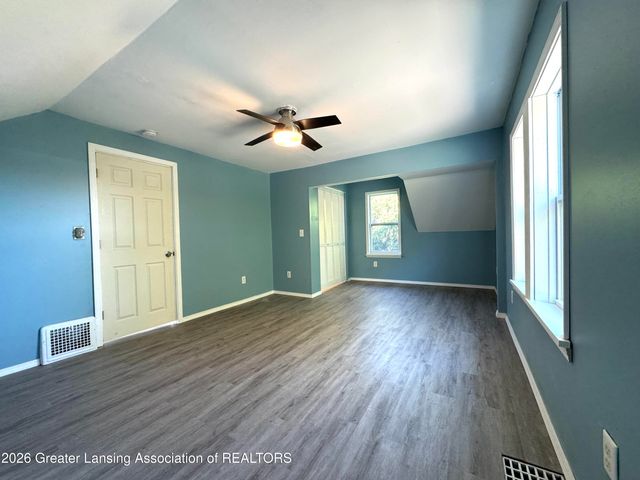 610 Woodbury Avenue, Lansing, MI 48906