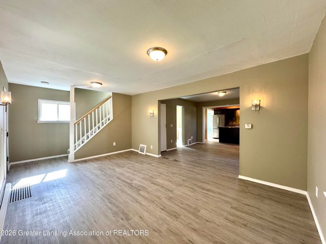 610 Woodbury Avenue, Lansing, MI 48906
