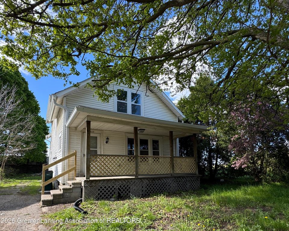 610 Woodbury Avenue, Lansing, MI 48906