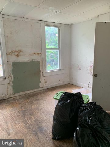 1826 APPLETON ST, Baltimore, MD 21217