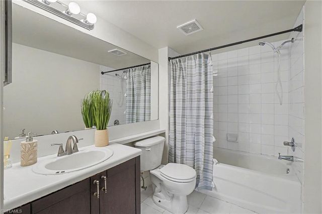1280 Wildwood Lakes BLVD 106, Naples, FL 34104