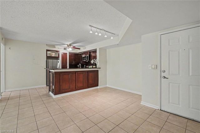 1280 Wildwood Lakes BLVD 106, Naples, FL 34104