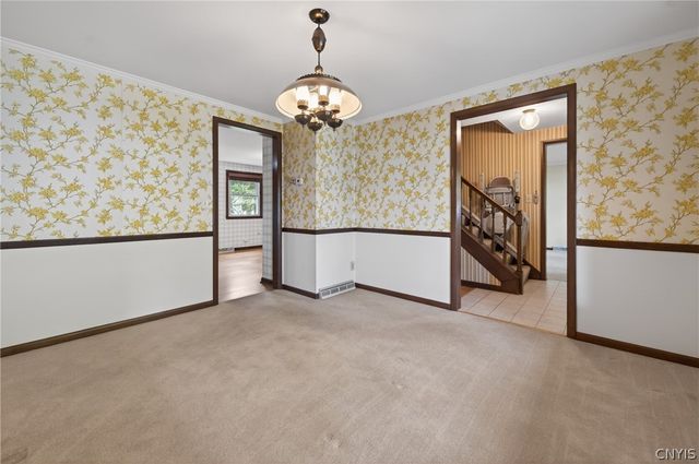 208 Sheatree Lane, Clay, NY 13212