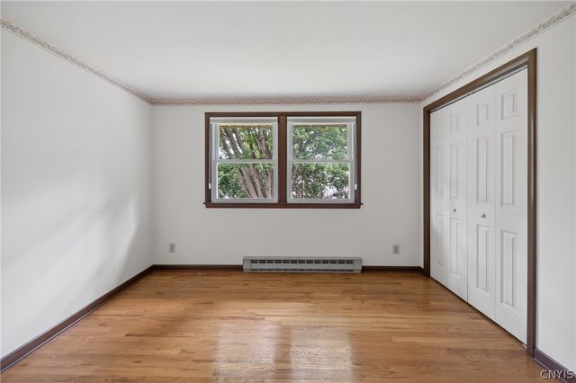 208 Sheatree Lane, Clay, NY 13212