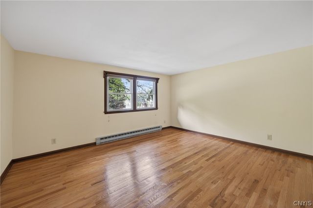 208 Sheatree Lane, Clay, NY 13212