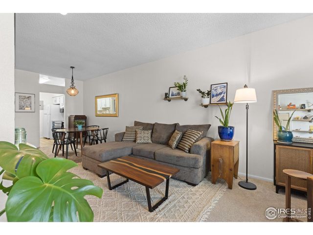 7447 Singing Hills Ct Q-202, Boulder, CO 80301