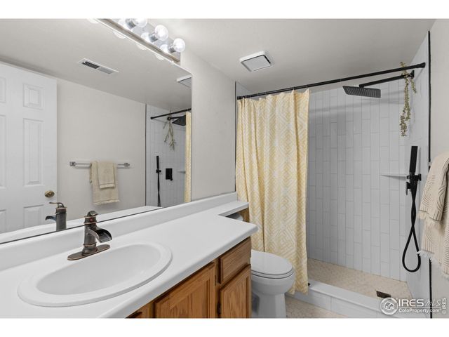 7447 Singing Hills Ct Q-202, Boulder, CO 80301