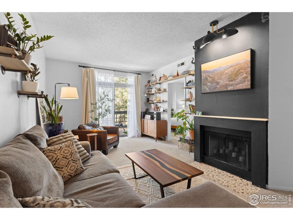 7447 Singing Hills Ct Q-202, Boulder, CO 80301