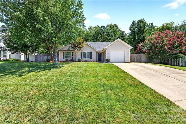 8732 Brookstead Meadow Court, Charlotte, NC 28215
