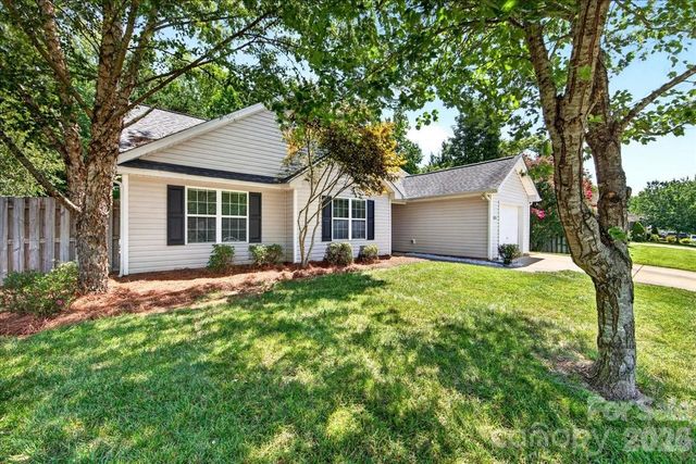 8732 Brookstead Meadow Court, Charlotte, NC 28215