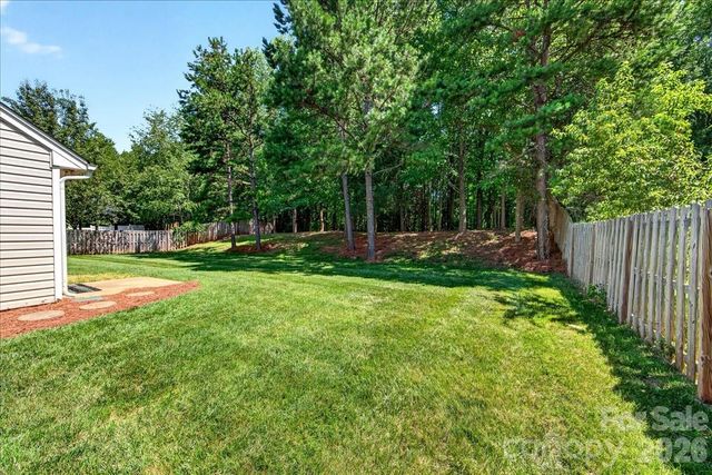 8732 Brookstead Meadow Court, Charlotte, NC 28215