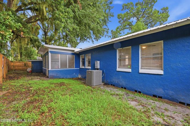 322 S 17TH Street, Palatka, FL 32177