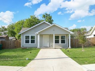 1630 PECK AVE, San Antonio, TX 78210