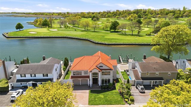 2890 Clubhouse Road, Merrick, NY 11566