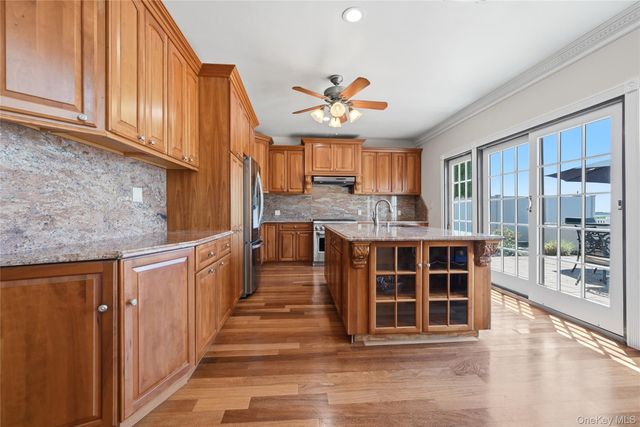 2890 Clubhouse Road, Merrick, NY 11566