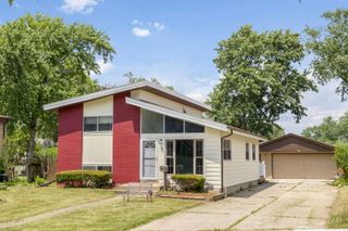 720 W Terrace Street, Villa Park, IL 60181