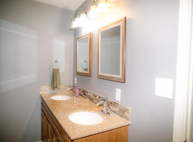 9842 Jackson Rd, Oakdale, CA 95361