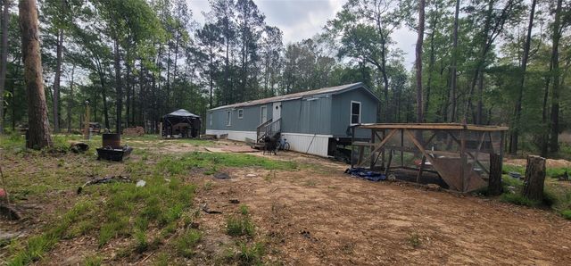 451 N Higgins Road, Shepherd, TX 77371