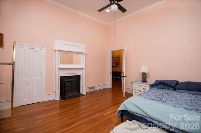 600 W Warren Street, Shelby, NC 28150