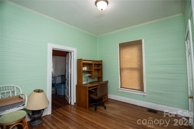 600 W Warren Street, Shelby, NC 28150