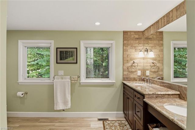 2928 Canter Lane, Winston-salem, NC 27127