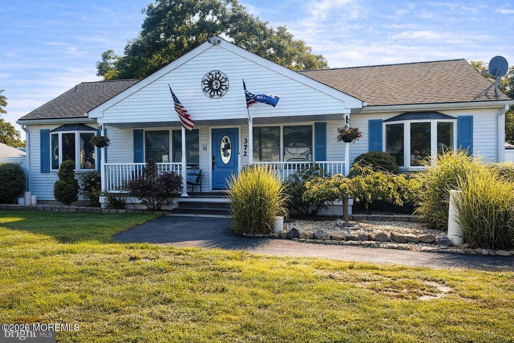 372 Nautilus Drive, Manahawkin, NJ 08050